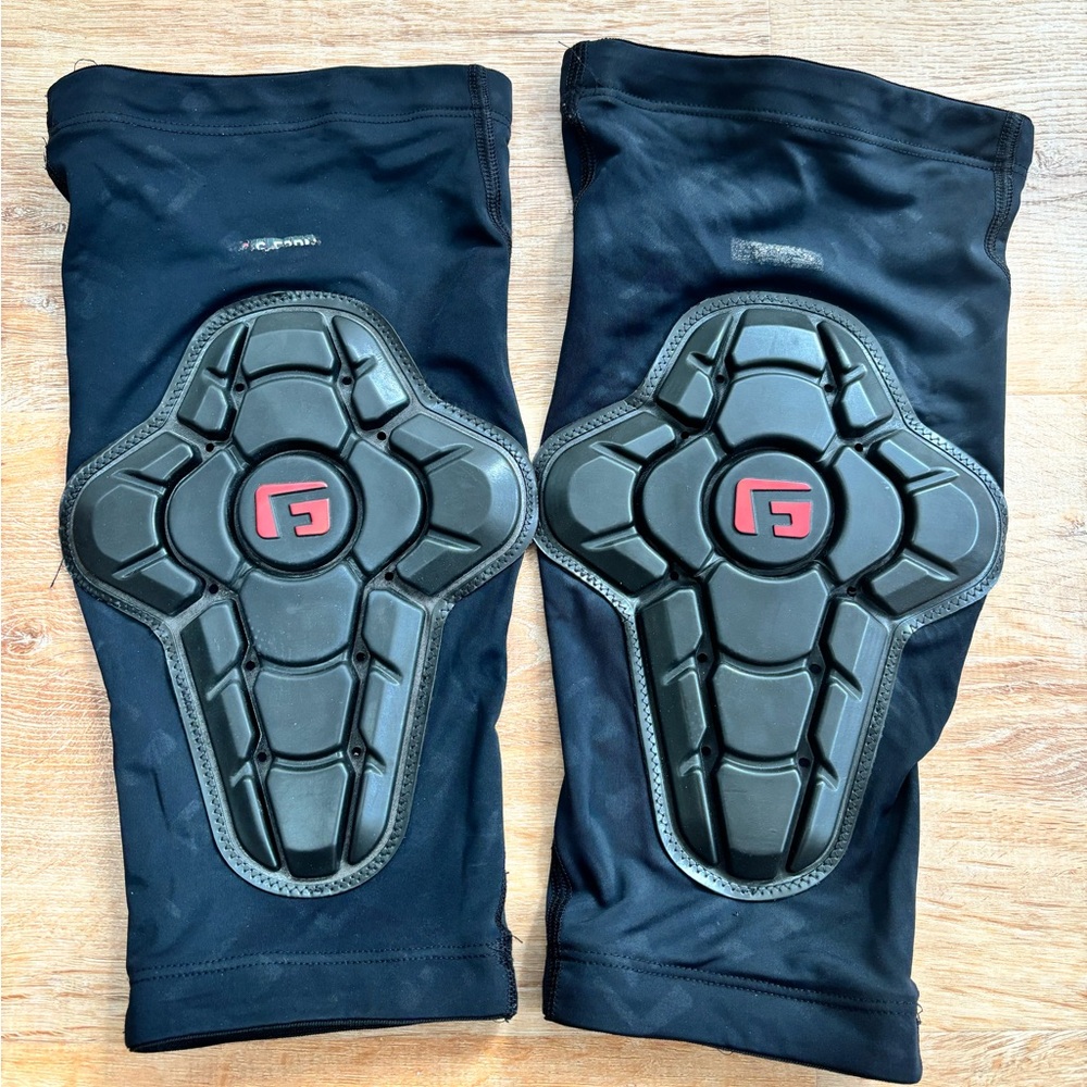 G-Form Pro-X2 Knee Pads - Adult Medium